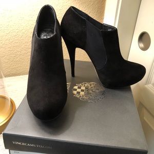 Vince Camuto Jordy booties in black suede. 6.